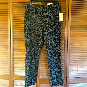 Pull on ankle length skinny pants.